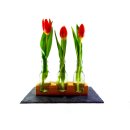 Blumenvase aus massiver Eiche mit Glasfläschchen und Schieferplatte